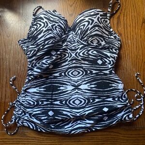 Spanx Love your Assets Tanki top